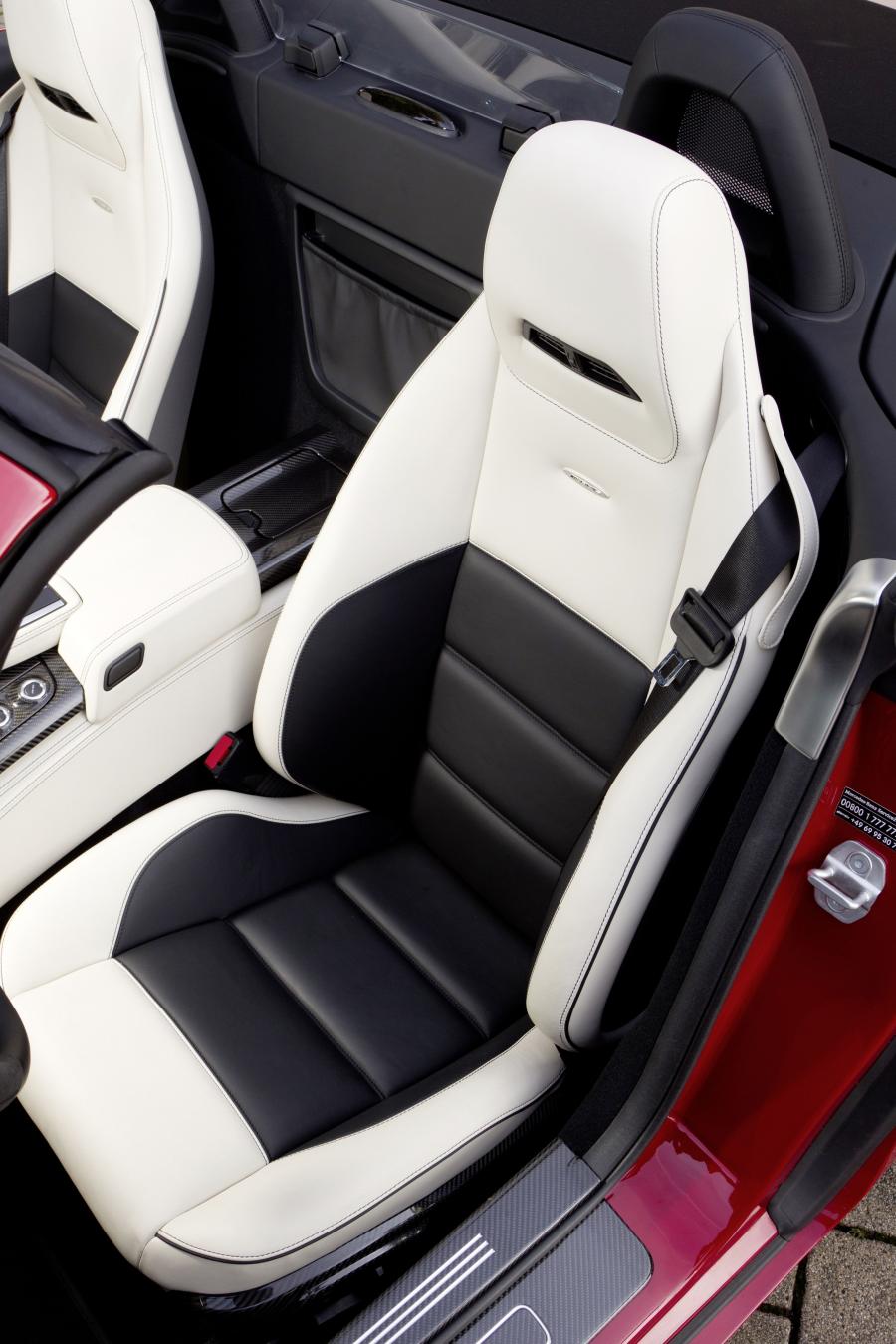  Mercedes-Benz SLS AMG Roadster 2011 года  (фото 32 из 183)